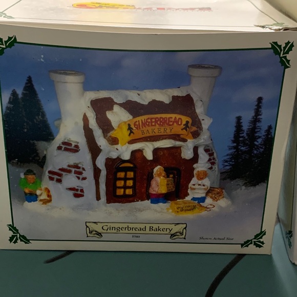 Santa Town decorations - Picture 5 of 5